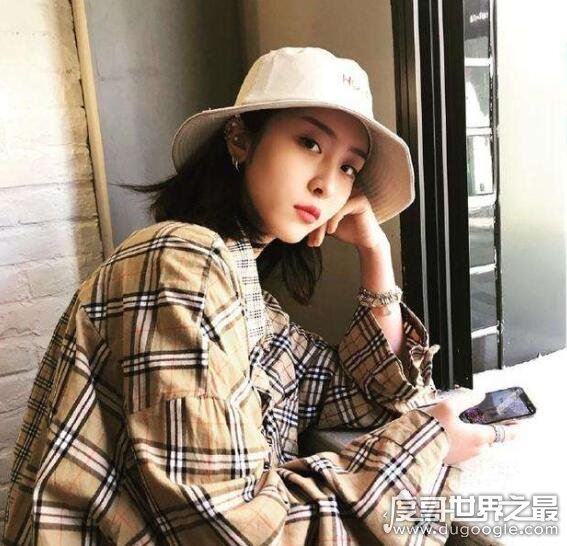 赵小棠为什么退赛，受负面消息影响而退赛(家世背景揭秘)