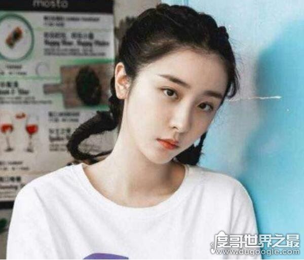 赵小棠为什么退赛，受负面消息影响而退赛(家世背景揭秘)