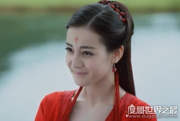 迪丽热巴洗澡图片，妩媚妖娆的她让你看了热血沸腾