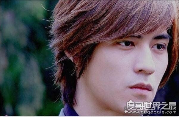 f4成员名字,分别是言承旭/周渝民/朱孝天/吴建豪(早期花样男孩)