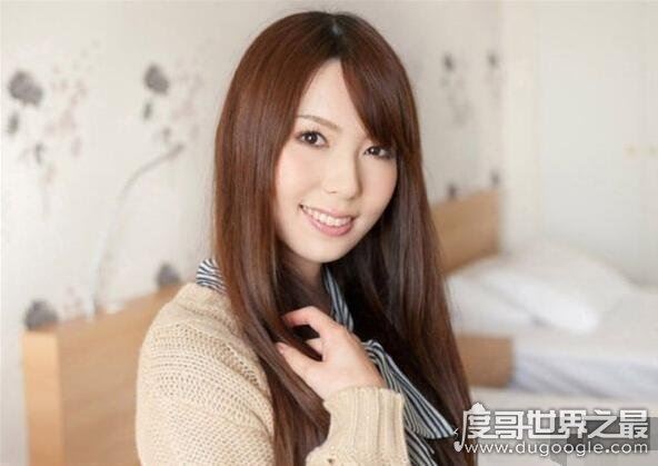 波多野结衣生活照大变样，性感女神穿上衣服竟这么清纯