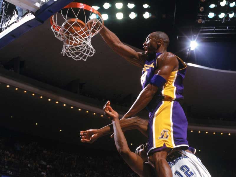 科比最帅的10张图片，篮球职业生涯经典回顾(向科比致敬！)