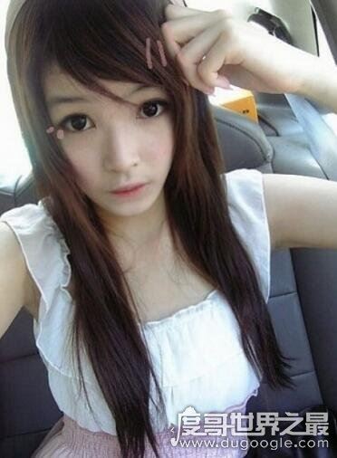 充气妹王嘉韵真实照片曝光，PS过度非人类长相外星人