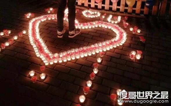 挑大梁什么意思,就是指承担重要工作的人(也指表演中的主角)