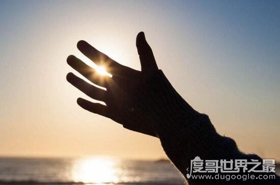 类似何以笙箫默的小说推荐，别后重逢虽虐但HE