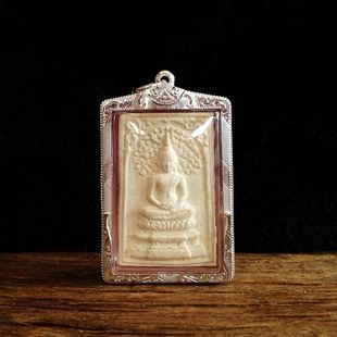 泰国佛牌不要碰，你拿到的很可能是阴牌（吸食寿命）