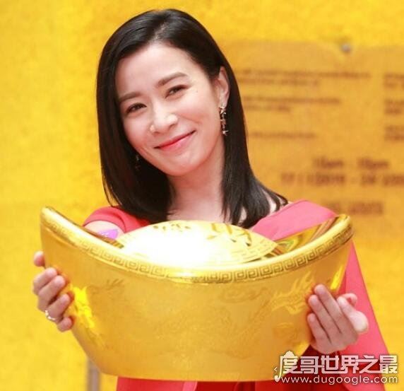 佘诗曼回应蛇精脸,不是所有人都时候大眼睛(称被滤镜吓到)