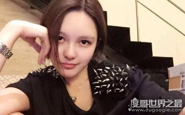 网红淘宝店主,周扬青身高真实身高是多少(网传165cm)