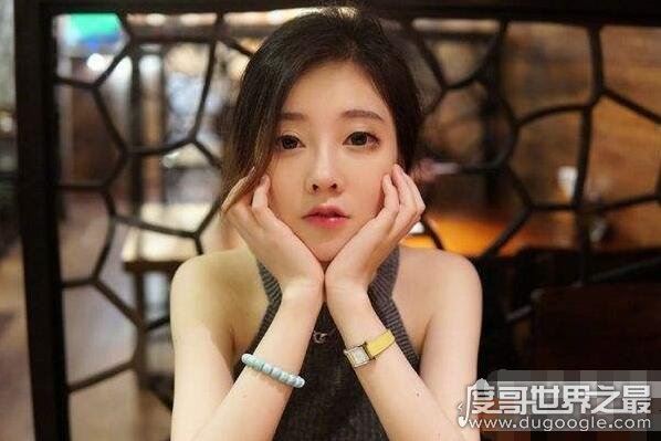 冯提莫含吊图160万纯属谣传，身为斗鱼一姐自身形象更重要