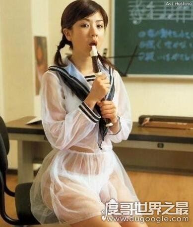 学校发半透明校服能看清内衣，日本校服告诉你这才叫透明