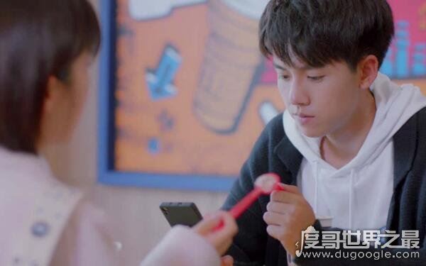 《全世界最好的你》引热议，主演张耀身高多少（网传180cm）