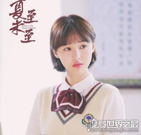 郑爽整容前后照片对比,整容失败后悔如今颜值回升