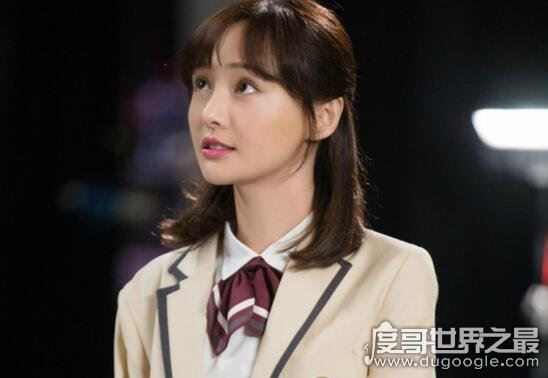 郑爽整容前后照片对比，整容失败后悔如今颜值回升