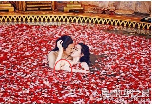 范冰冰张丰毅被爆曾水下假戏真做，水中倒影现端倪(组图)