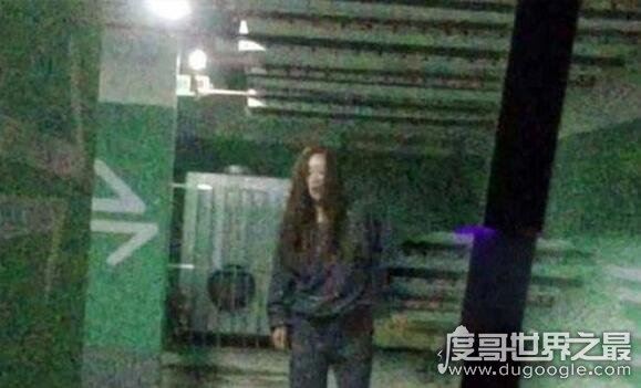 秦海璐养小鬼碎尸案视频,在地下车库被小鬼附身掐脖子