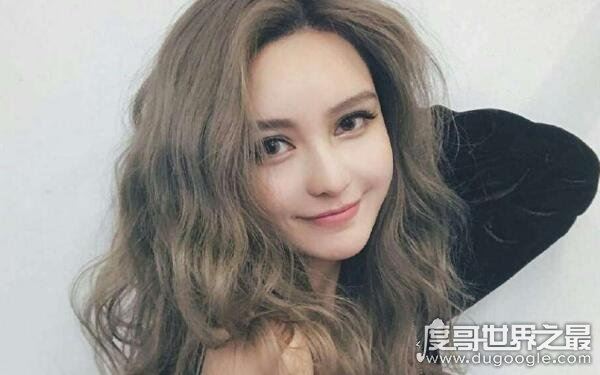 周扬青整容前后对比，眼睛变化巨大（主要和减肥有关）