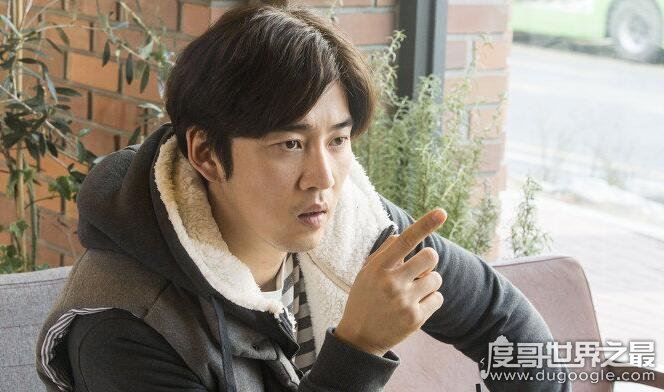 盘点十部好看的性喜剧，韩国性喜剧《色既是空》又污又搞笑