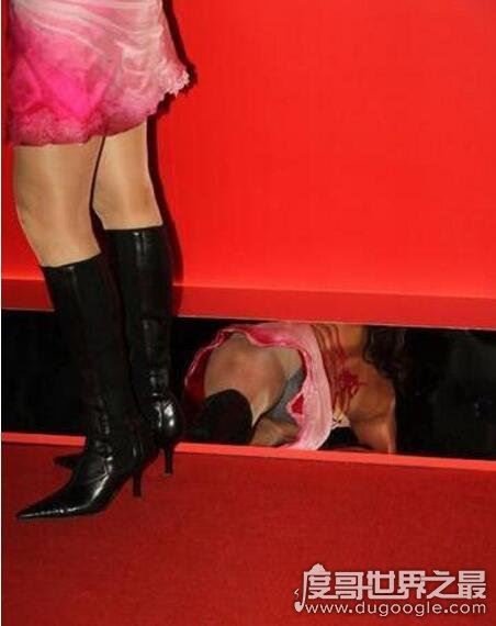 国内外十大豪放女明星走光图片，故意走光给你看