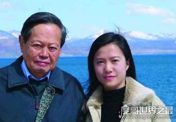 翁帆的父亲翁云光娶杨振宁孙女,4个人的关系绕晕13亿人