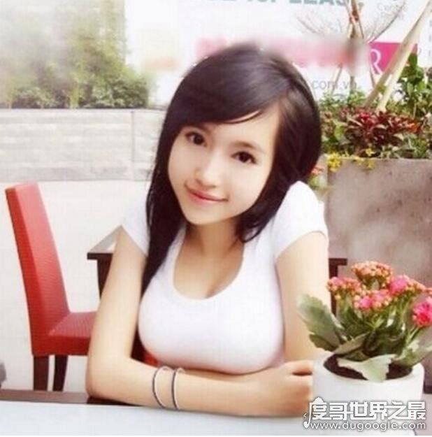 越南第一美女，阮金红(G罩杯的身材迷倒万千男士)