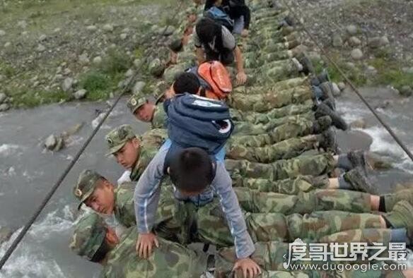 汶川地震不敢公开照片，每一长都让人看了非常难过