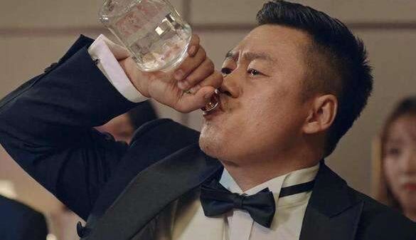 宋晓峰喝酒的电影叫什么，《别叫我酒神》(附喝酒视频)