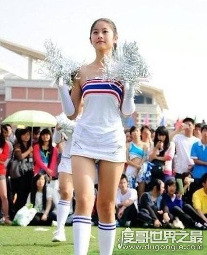 池方圆个人资料简介，清纯美貌的她丝毫不输奶茶妹妹