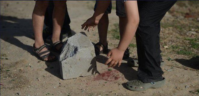 奶西村少年暴力事件，16岁少年被群殴施暴者竟从轻处罚