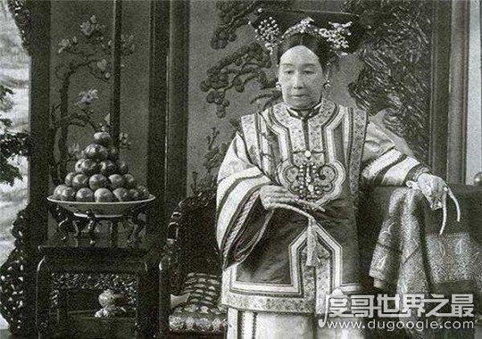慈禧是谁的老婆,咸丰帝的妃子/同治帝生母(被称为无冕女皇)