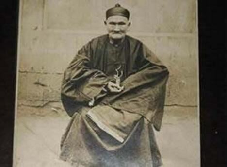目前世界上寿命最长的人,中国阿丽米罕老人(131岁)