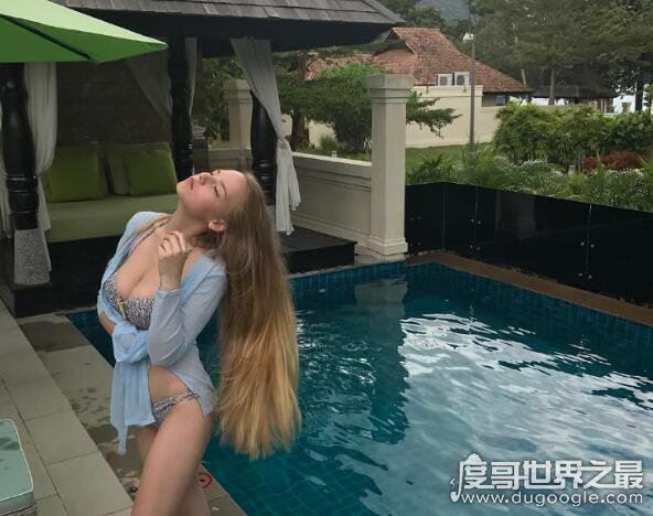 世界上最性感的女数学老师，oksana neveselaya让你爱上数学