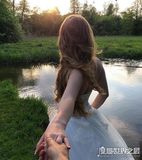 世界上最性感的女数学老师，oksana neveselaya让你爱上数学