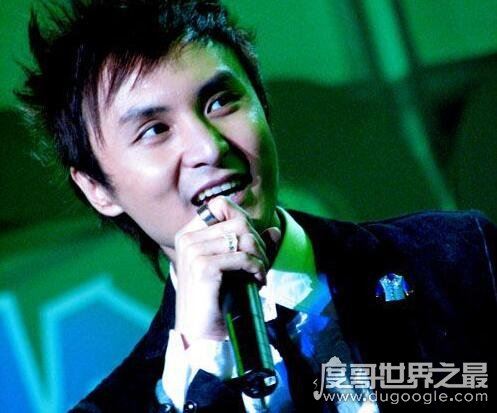 朱桢老婆是日语老师,样貌姣好气质出众两人在一起超有爱
