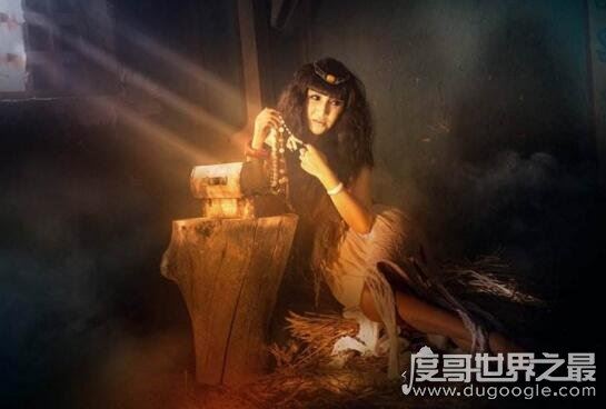 楼兰美女容貌复原图，千年女尸脸上浮现神秘微笑