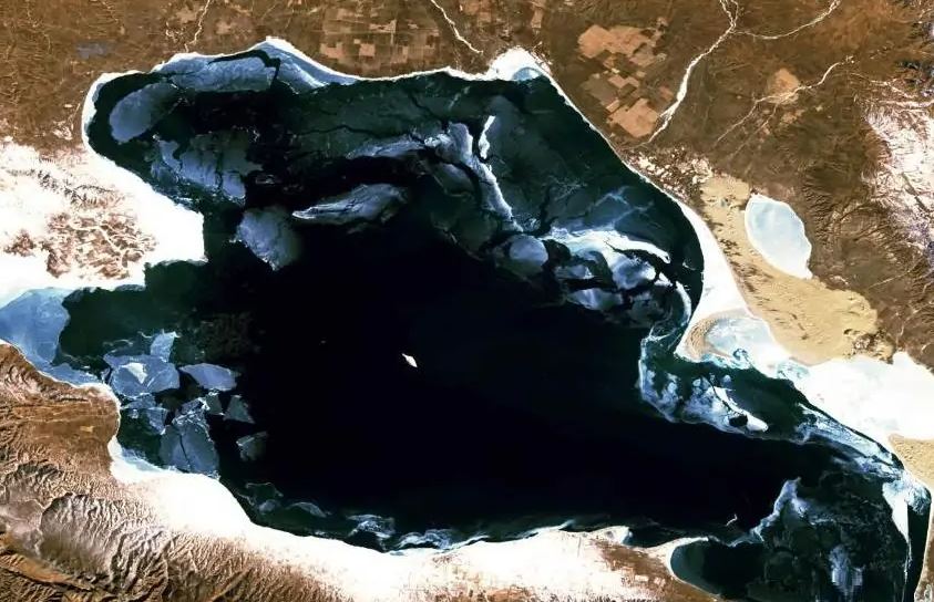 中国最大的咸水湖是哪个，总面积达到了4543平方公里