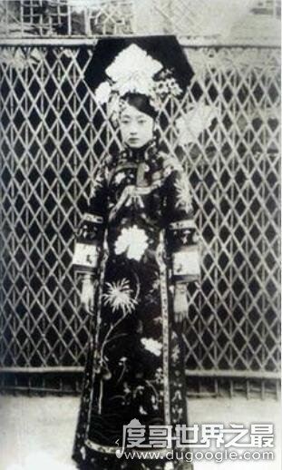 婉容皇后的一生简历，受溥仪心理/生理双重折磨(史上最悲惨皇后)