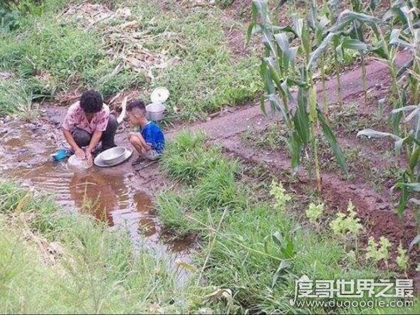 直击朝鲜人民的真实生活，严重的两极分化让70%人饿肚子
