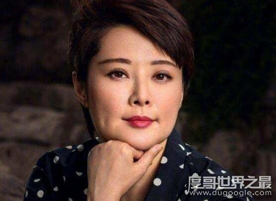 袁立回应生子传言，表示自己比较非主流所以现在还没有孩子