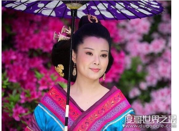 袁立回应生子传言，表示自己比较非主流所以现在还没有孩子