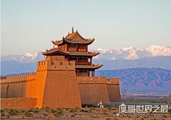天下第一雄关是那个关？嘉峪关(是古代丝绸之路的交通要塞)