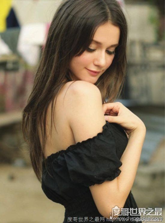 乌克兰美女瑞莎甜美写真 乌克兰混血名模瑞莎怎么出名的
