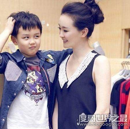 王烁怎么说球球,球球一句最喜欢哥哥就可以看出(兄弟情深)