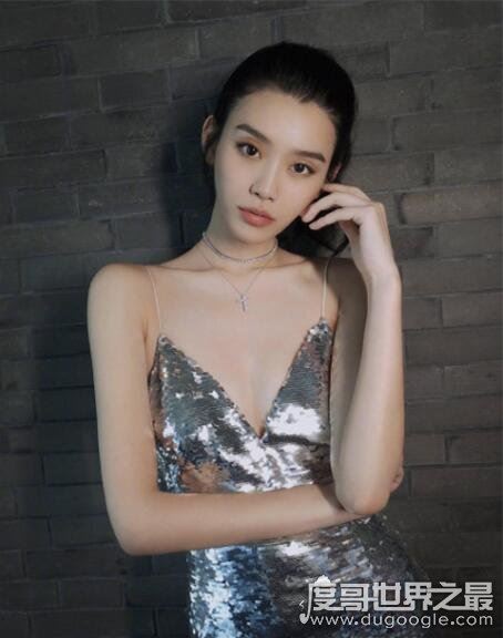 奚梦瑶家境曝光，父母都是商人从小上名校(并非高攀何猷君)
