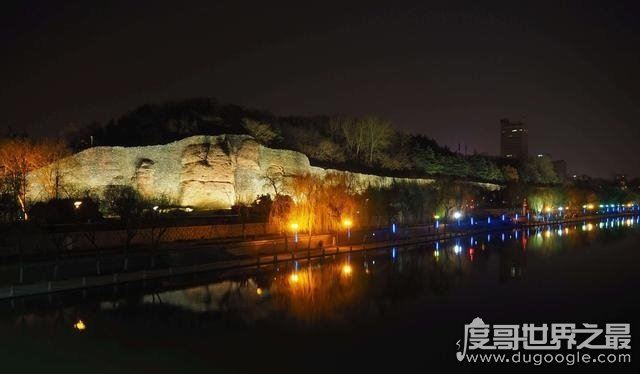 石头城是对我国哪座城市的美称,历代王朝的京都南京(也叫金陵城)