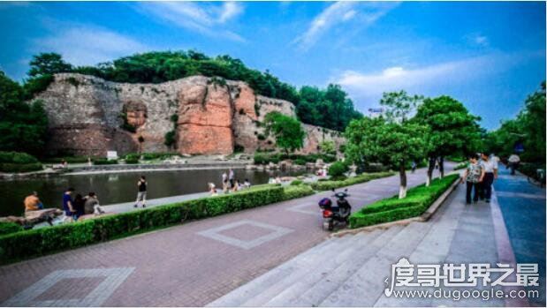 石头城是对我国哪座城市的美称,历代王朝的京都南京(也叫金陵城)