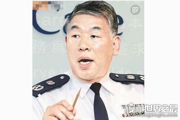 任达华的哥哥任达荣是高级警务人员,连港老大向华强都怕他三分