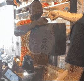 aj是什么意思，是乔丹球鞋品牌Air Jordan的英语缩写