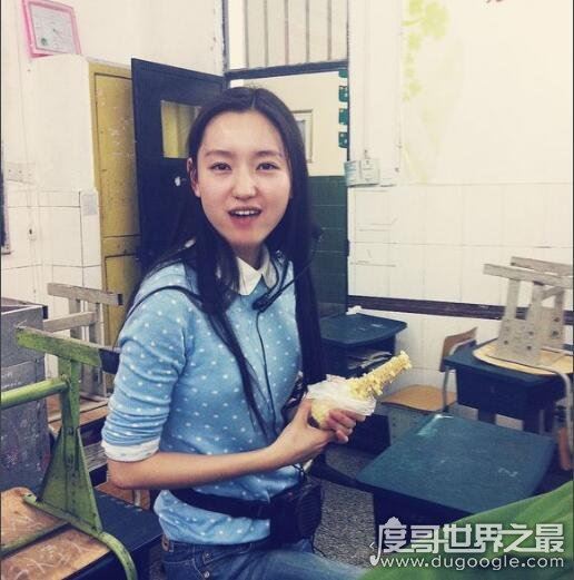 中国最美英语老师,肖珠因清纯可人的授课照片而红遍网络