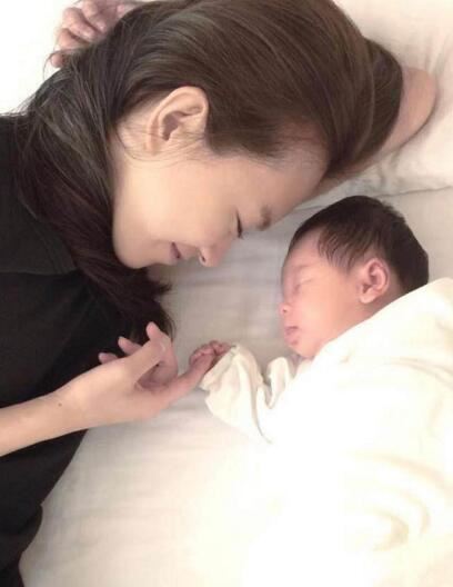 张芸京是男是女，基督教徒留长头发改变性取向