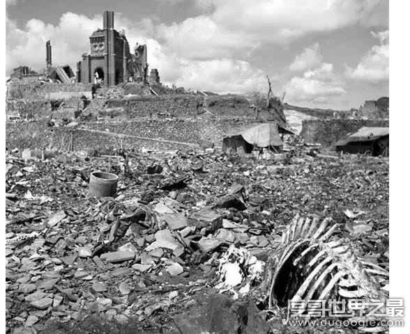 长崎原子弹事件回顾，大概60%的建筑物被毁(伤亡人数达8.6万)